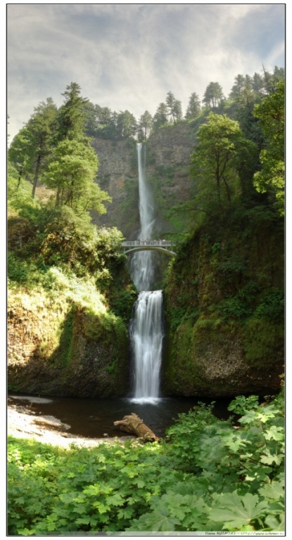 pano-Multnomah_Falls-Oregon.jpg
